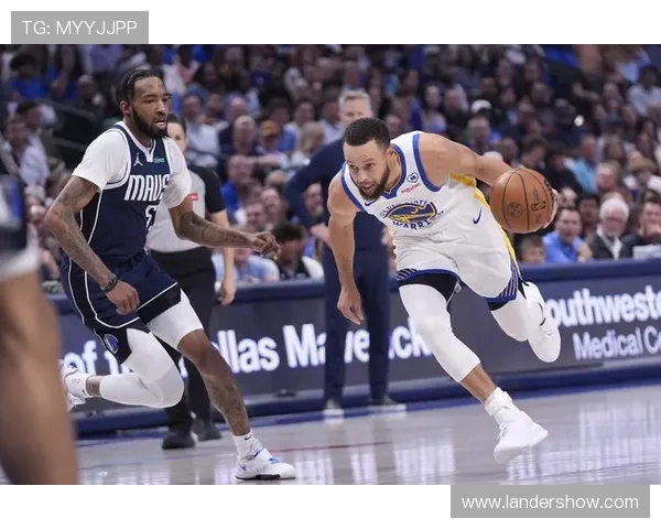 库里轻松突破防守 侧翼三分手起刀落再展神射手风采