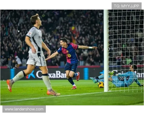 巴萨主场迎来五连胜 锁定西甲联赛强势表现 巴萨主场迎来五连胜 锁定西甲联赛强势表现